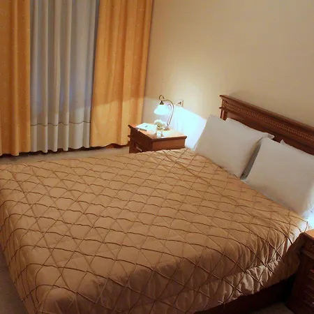 Famissi ホテル 3*