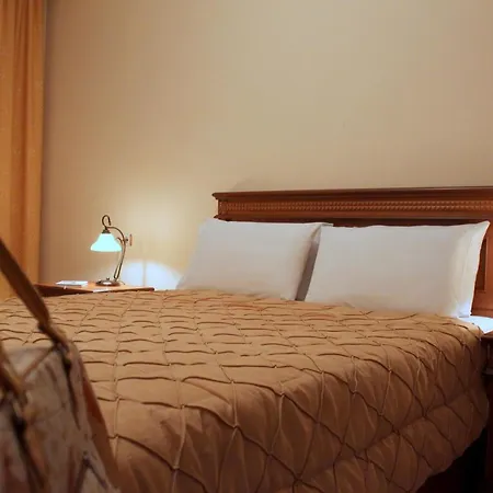 Famissi ホテル カランバカ