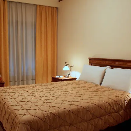 Famissi Hotel