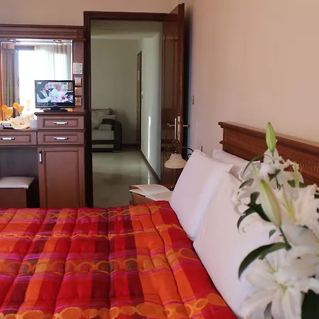 Famissi ホテル カランバカ