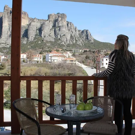 ホテル Famissi カランバカ