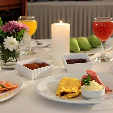 Famissi ホテル 3*